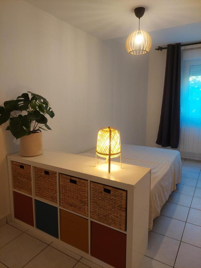 Apt Lyon Flachet Villeurbanne Luaran gambar