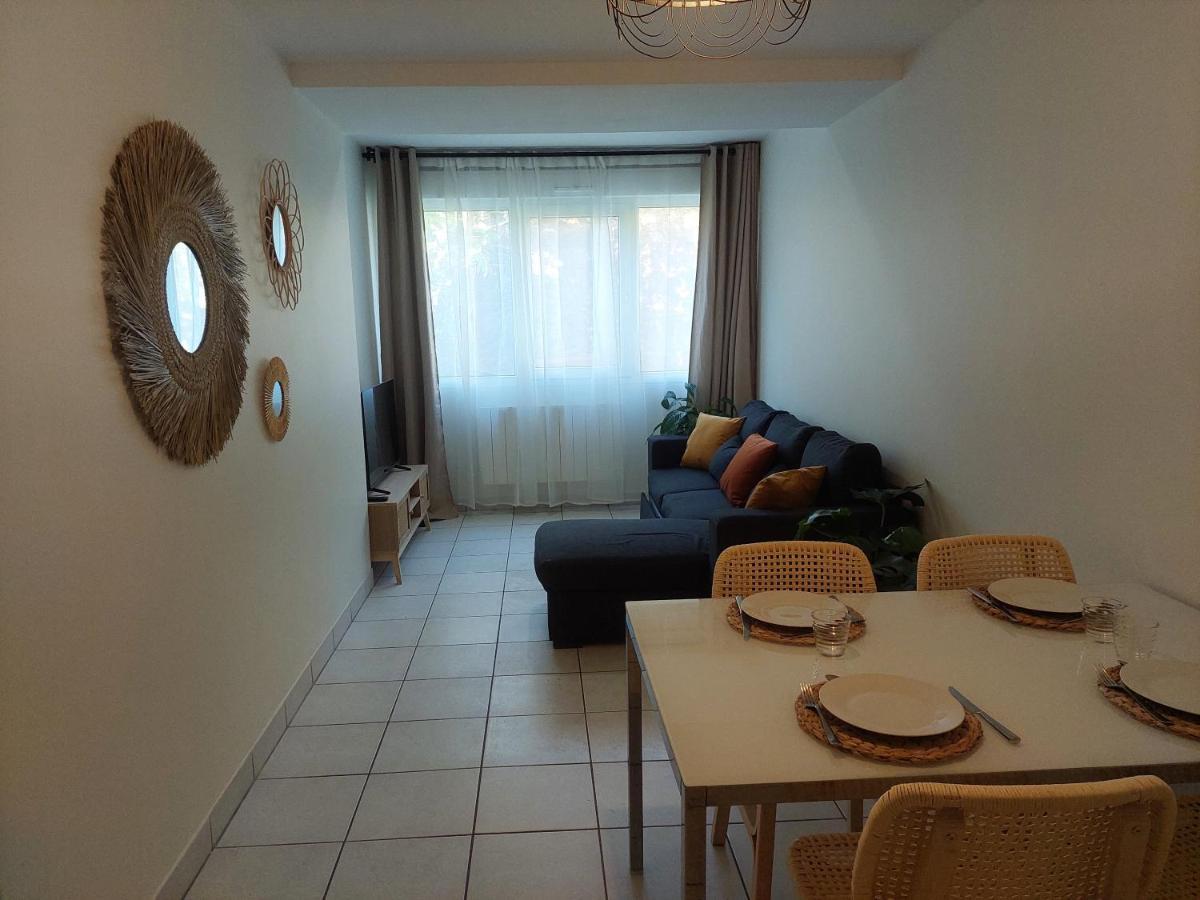 Apt Lyon Flachet Villeurbanne Luaran gambar