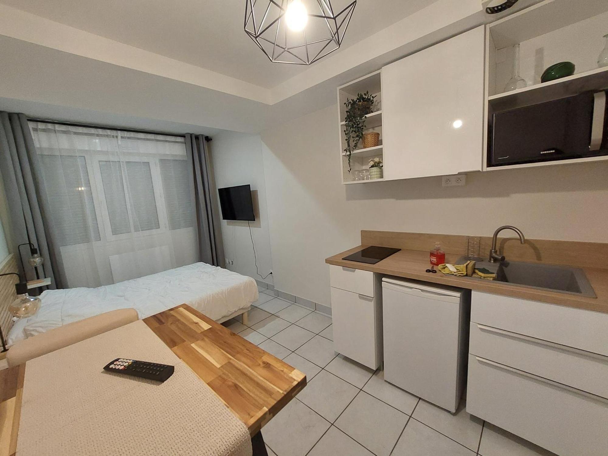 Apt Lyon Flachet Villeurbanne Luaran gambar